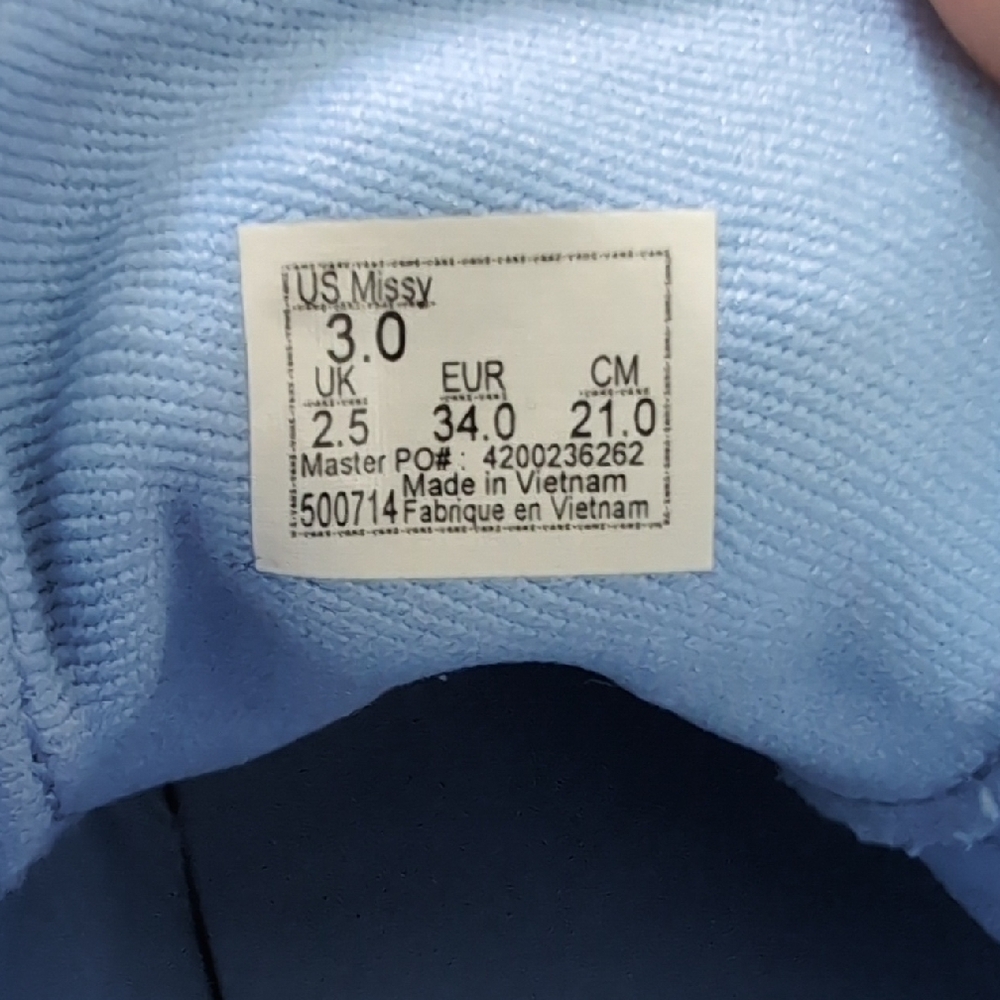 Vans Blue and White Sneakers Classic Skate Style - Picture 5 of 5